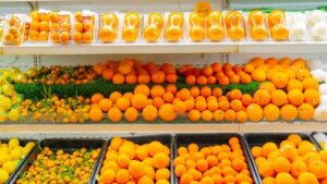O que faz uma laranja vender mais no supermercado? Conheça os fatores que influenciam a decisão do consumidor