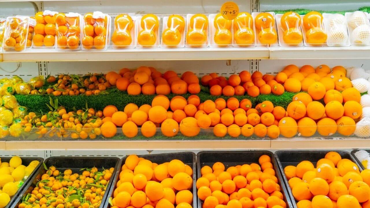 O que faz uma laranja vender mais no supermercado? Conheça os fatores que influenciam a decisão do consumidor